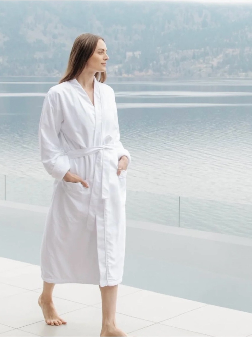 Four Seasons Spa Robe in Signature White